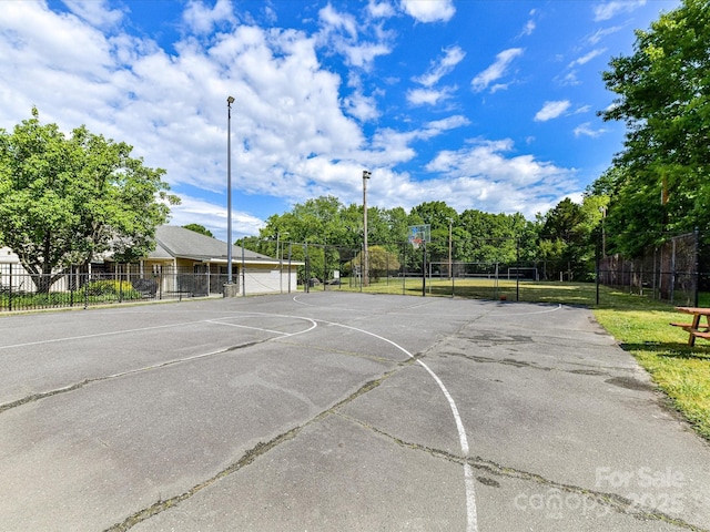 2315 Lawton Bluff Rd, Charlotte, NC 28226 - view of sport court featuring community basketball court