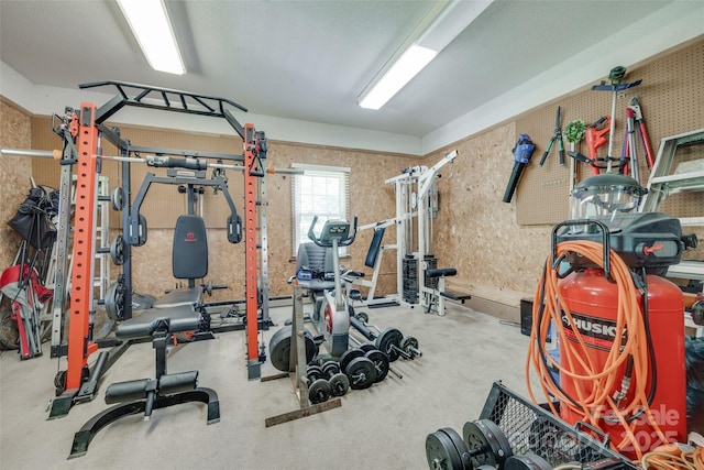 679 Fairforest Rd, Chester, SC 29706 - workout room featuring wallpapered walls