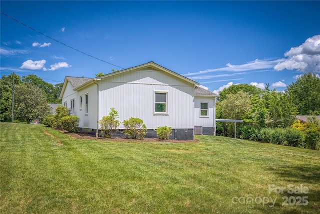 417 Mountain View Ave SE, Valdese, NC 28690 - view of side of home featuring a yard, crawl space, and central air condition unit