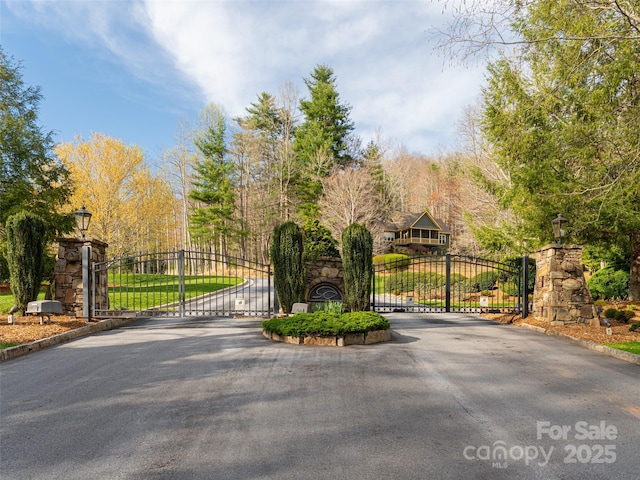 770 Somersby Pkwy, Hendersonville, NC 28739