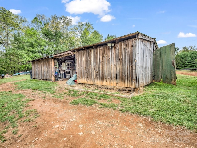 view of outbuilding with an outbuilding