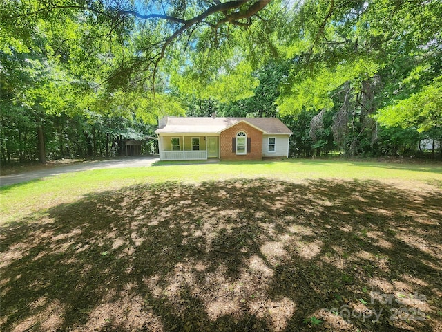 4409 Homestead Rd, Rock Hill, SC 29732 - view of yard with a porch and driveway
