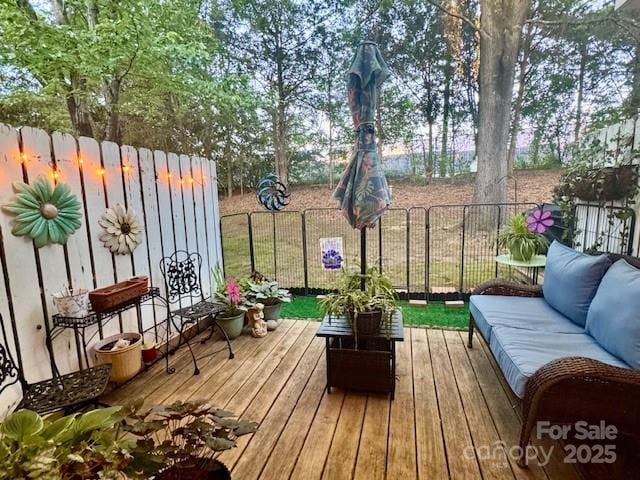 303 Heritage Pkwy, Fort Mill, SC 29715 - wooden deck with fence