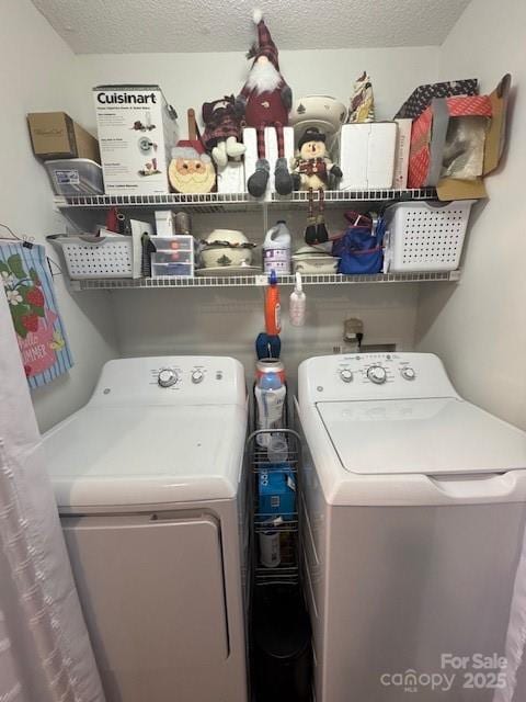 303 Heritage Pkwy, Fort Mill, SC 29715 - laundry room with independent washer and dryer and a textured ceiling