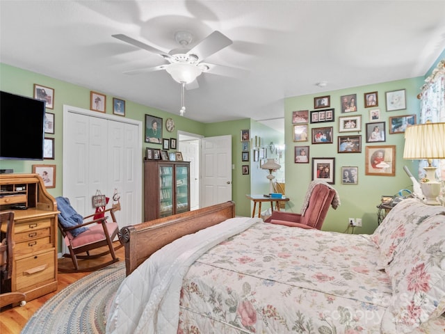 17 Gun Flint Dr, Burnsville, NC 28714 - bedroom featuring light wood-style floors, a closet, and ceiling fan