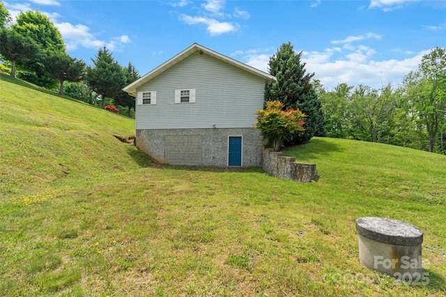 17 Gun Flint Dr, Burnsville, NC 28714 - view of side of home featuring a lawn