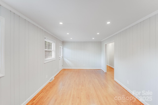 2001 Tyvola Rd, Charlotte, NC 28210 - empty room with ornamental molding, light wood-style floors, baseboards, and recessed lighting