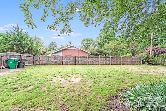 2001 Tyvola Rd, Charlotte, NC 28210 - view of yard
