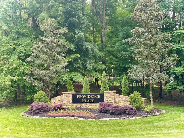 7103 Forest Ridge Rd, Matthews, NC 28104 - community sign featuring a yard