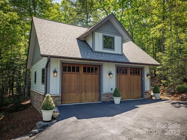 2054 Catawba Trl Unit 162, Nebo, NC 28761 - garage with driveway