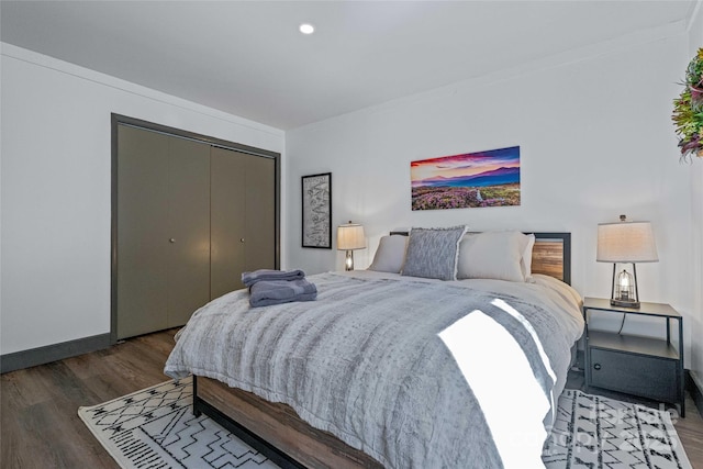 466 Hanging Rock Rd, Mars Hill, NC 28754 - bedroom featuring wood finished floors, a closet, baseboards, and recessed lighting