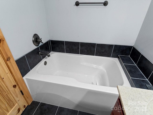917 Otter Mountain Rd, Topton, NC 28781 - full bath featuring a bath and vanity