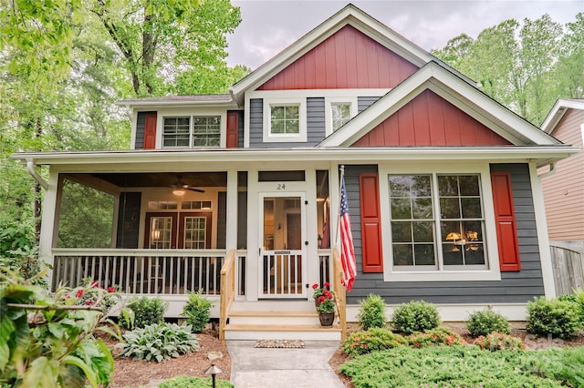 view of front of house featuring a porch and a ceiling fan