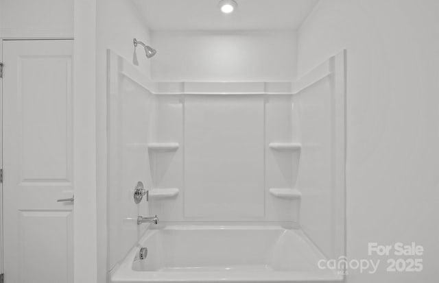 bathroom featuring shower / bathtub combination