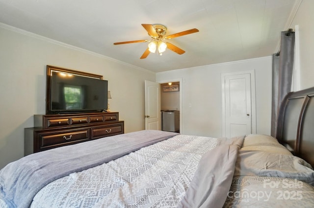 bedroom featuring crown molding and a ceiling fan