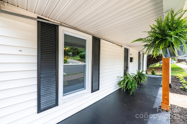 210 W 15th St, Newton, NC 28658 - view of patio featuring a porch