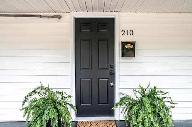 210 W 15th St, Newton, NC 28658 - view of doorway to property