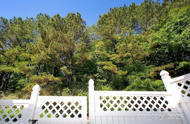 4938 Sunset Ridge Ct, Charlotte, NC 28269 - gate featuring fence