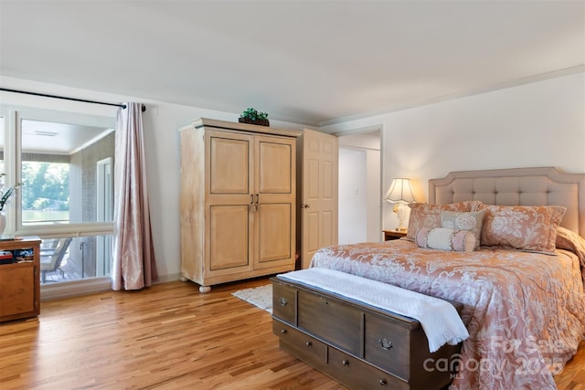 6664 Lake Shore Dr, Hickory, NC 28601 - bedroom featuring light wood-type flooring