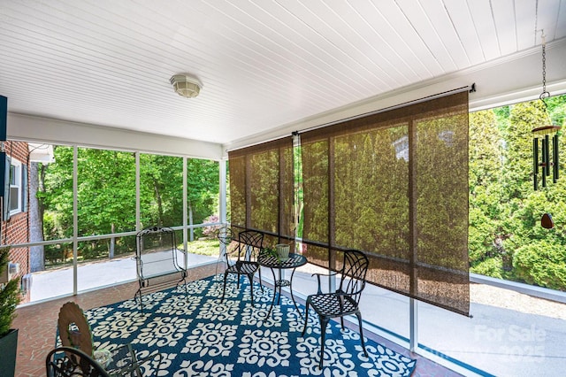 view of sunroom / solarium