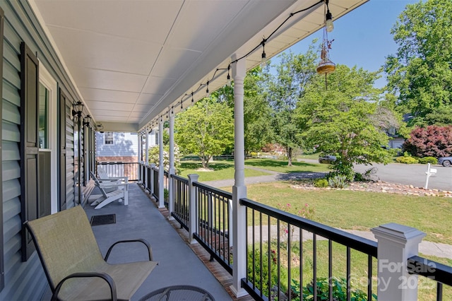 view of patio / terrace with covered porch