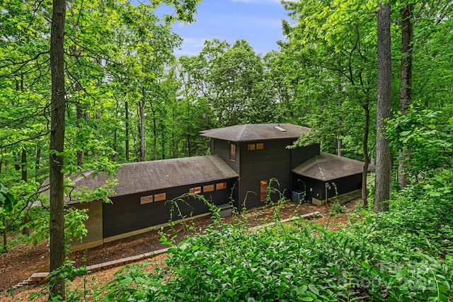 18 Balsam Ct, Arden, NC 28704 - view of front of property featuring a shingled roof