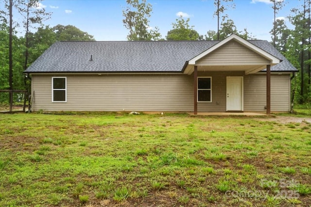 200 Mosley Rd, Blacksburg, SC 29702 - view of front facade with a front lawn and a shingled roof