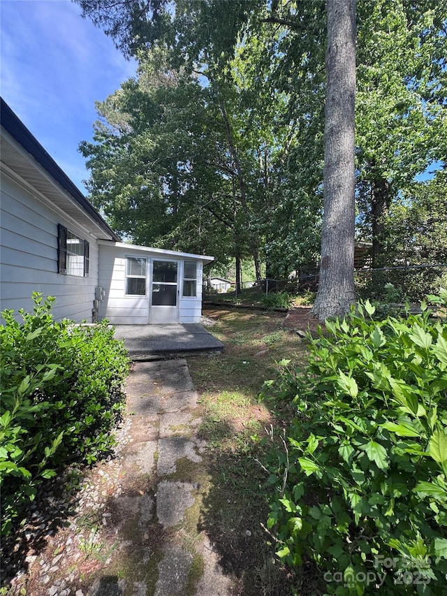 7 Lakewood Rd, Hendersonville, NC 28792 - view of yard