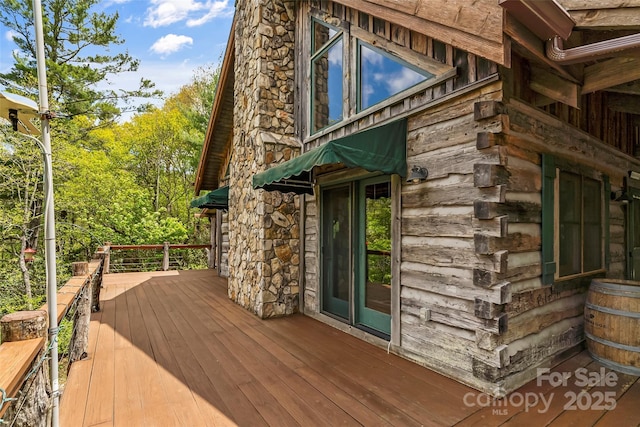6338 W View Dr, Newland, NC 28657 - view of side of property featuring a deck