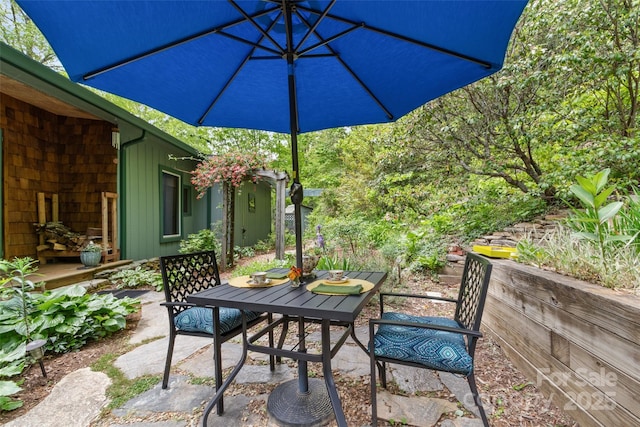 319 Twilight Way, Burnsville, NC 28714 - view of patio featuring outdoor dining area