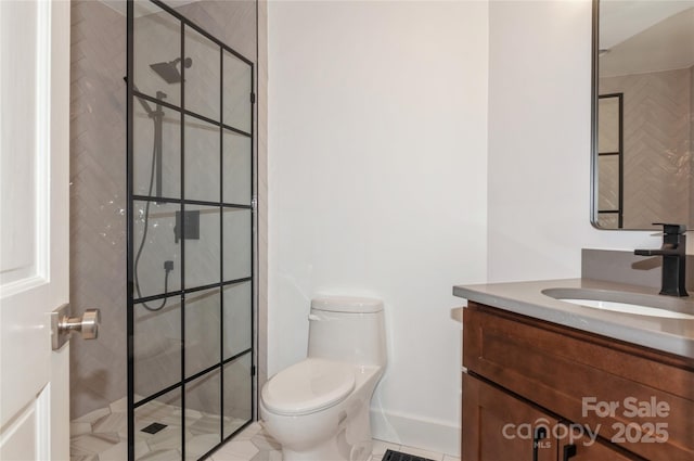 104 Gallarie Pl, Salisbury, NC 28144 - bathroom featuring vanity, tiled shower, toilet, baseboards, and tile patterned flooring