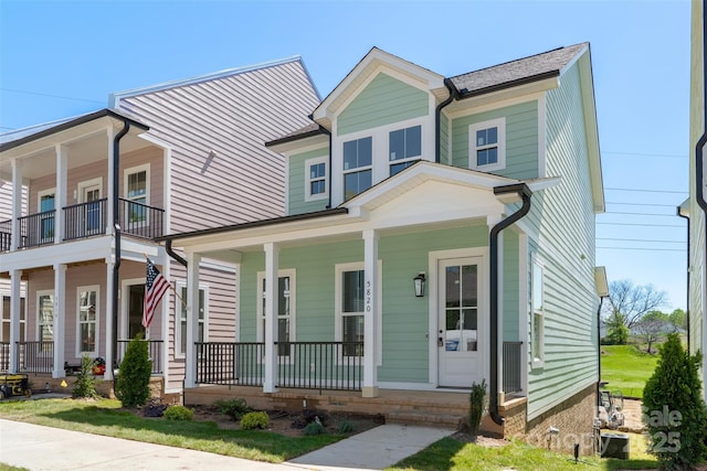view of front of house featuring a porch