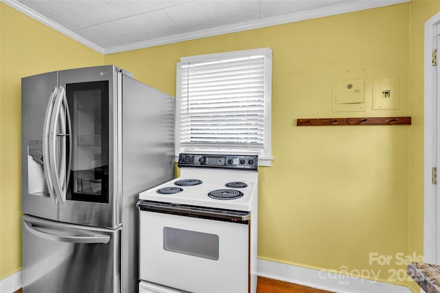 kitchen with white electric stove, stainless steel fridge with ice dispenser, ornamental molding, and baseboards