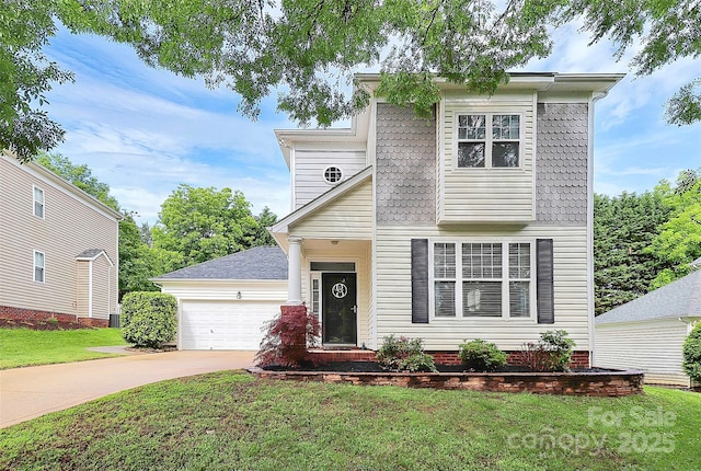 view of front facade featuring driveway, a garage, a front lawn, and central AC