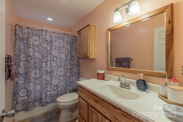 980 S River Rd, Sylva, NC 28779 - full bathroom with toilet, vanity, and shower / tub combo
