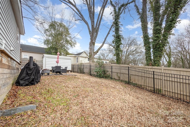 view of fenced backyard
