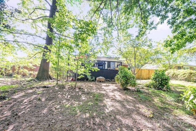 1115 Grovewood Dr, Charlotte, NC 28208 - view of yard with fence