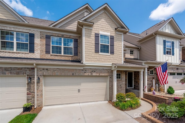 5014 Forest Hills Pl, Fort Mill, SC 29707 - view of front of house featuring driveway and an attached garage