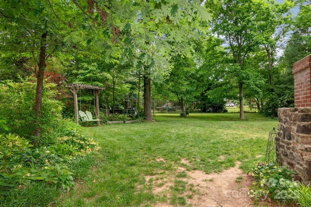 408 Idlewood Dr, Kannapolis, NC 28083 - view of green lawn