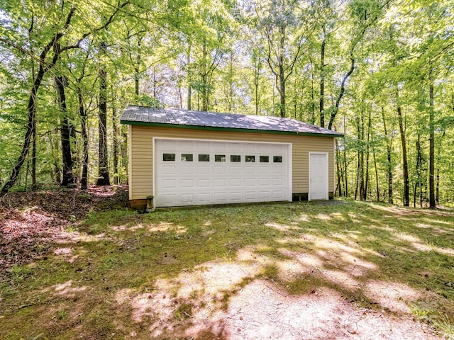 view of detached garage