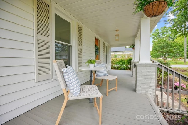 1000 Oakshade Ave, Kannapolis, NC 28083 - wooden terrace with a porch