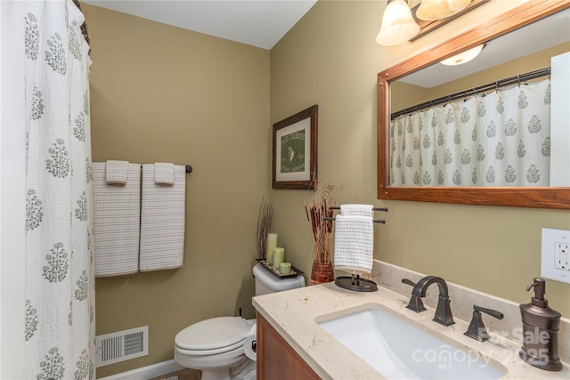 307 Tree Haven Blvd, Hendersonville, NC 28791 - full bathroom featuring toilet, vanity, and a shower with shower curtain