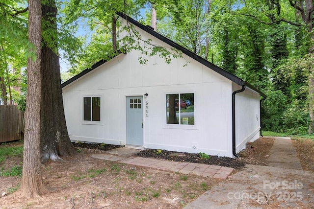 view of front of property with fence