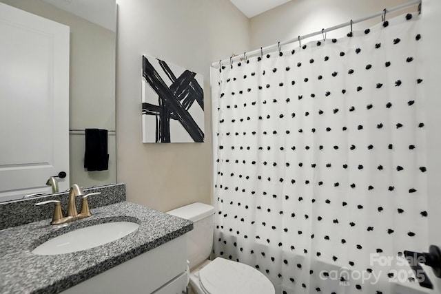 2062 Nellies Way, Fort Mill, SC 29715 - full bathroom featuring toilet, vanity, and a shower with curtain