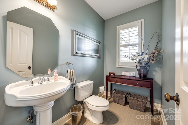 208 Mcduffie Ln, Fort Mill, SC 29715 - half bath with toilet and baseboards