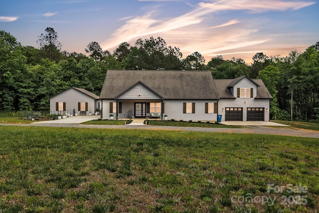 5262 Mckenzie Trl, Conover, NC 28613 - view of front facade featuring concrete driveway and a front lawn