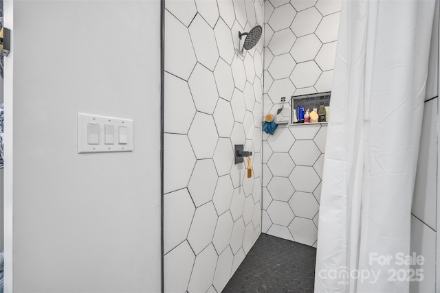 5262 Mckenzie Trl, Conover, NC 28613 - full bathroom with tiled shower
