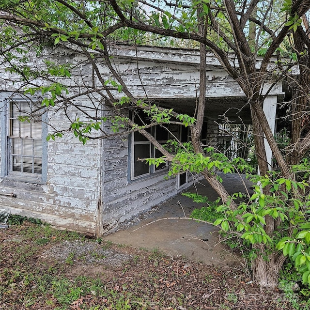view of side of home