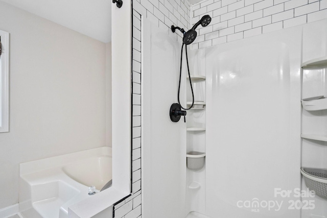 10749 Kingsview Dr, Davidson, NC 28036 - full bathroom featuring a shower and a bath