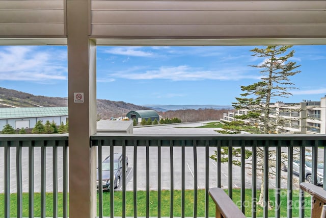 301 Pinnacle Inn Rd Unit 2210, Beech Mountain, NC 28604 - balcony with a mountain view